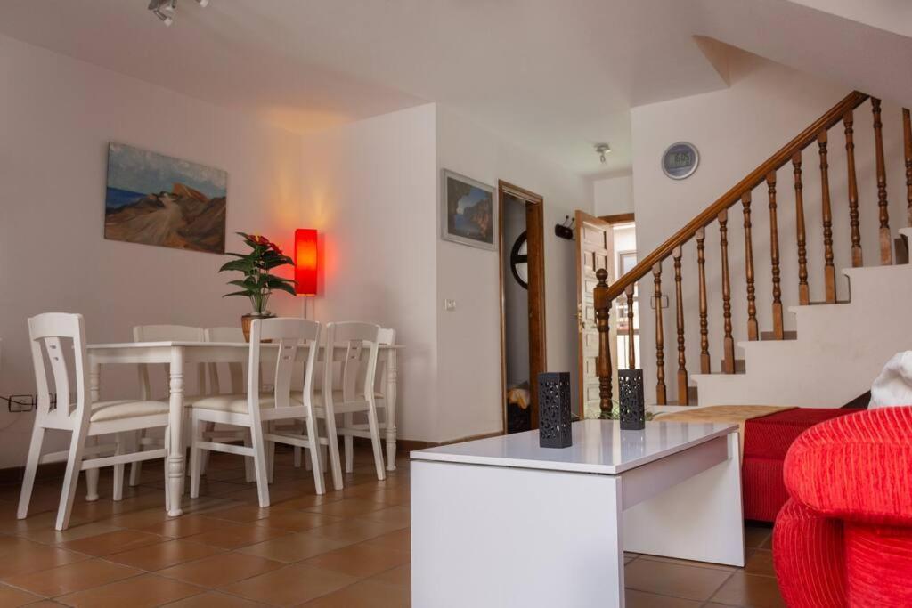 Duplex In Quiet Zone, Next To Sea, Fast Wifi Apartment El Medano  Luaran gambar